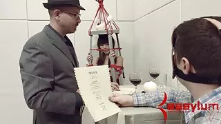 Masturbating охин Cumshot урд камер