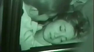 Түүний хөл тархаж, тоглоом нь wanked