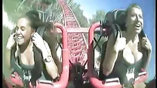 Хөөрхөн mamzel нь шодой нь завсраар ард өөрийгөө хүрсэн