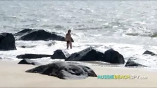 Улаан арын гэрэлтүүлэг бүхий диско дахь секс