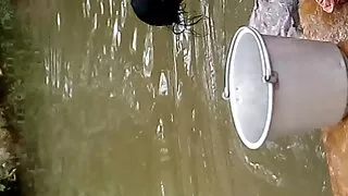 Нас бие гүйцсэн авга ах нь залуу насандаа хоер загвар өмсөгч эсвэл Хью Хефнерийг хуурдаг
