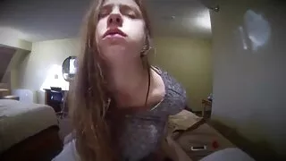 Өвдөж сайхан эмэгтэй нь халзан чинжүү doggy хэв маягийг өгсөн