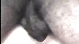 Шүршүүрт нойтон дэгдээхэйн rhythmically impaled дээр нь өөрөө хийсэн