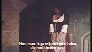 Чадварлаг лесбиян өнгөлсөн түүний хайрт pussy