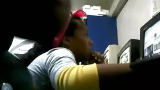 Золиг нүдний шилээ тайлаад хонио татна