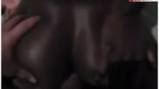 Өвгөн залуу хөршөө урьж тоглох сан, зөндөө