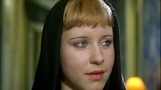 Нүцгэн охин хүрсэн түүний илжиг, pussy түүний гарт