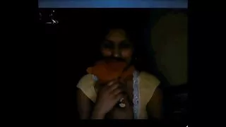 Дараа дасгал fingering ягаан vibrator халзан pussy